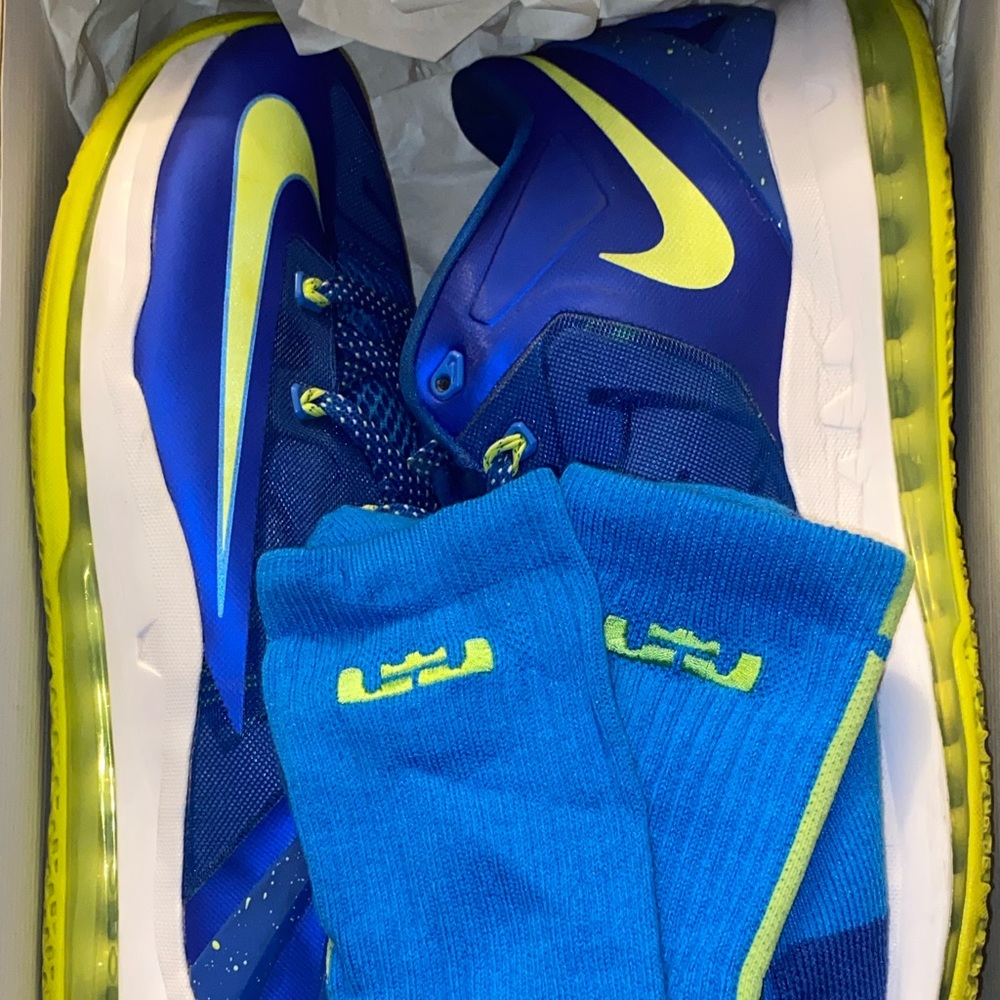 LeBron 11 low “Sprite” Size 14